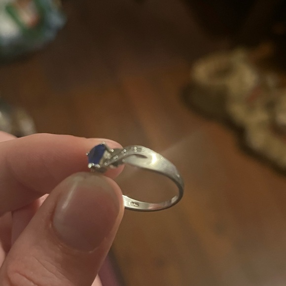 925 sterling silver blue heart and clear gems on the sides - Picture 2 of 4